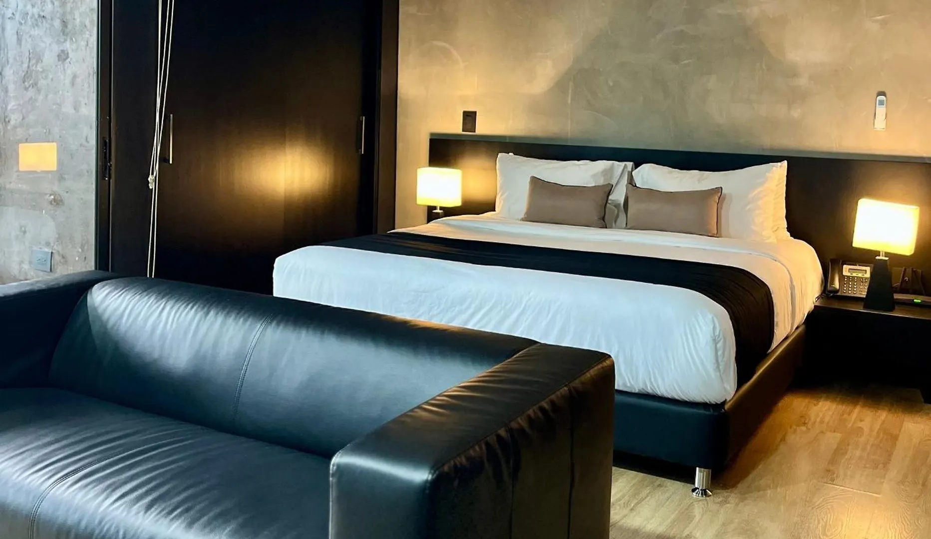 Guest house Room In Bb - Executive Suite - Llanogrande San Antonio  Colombia