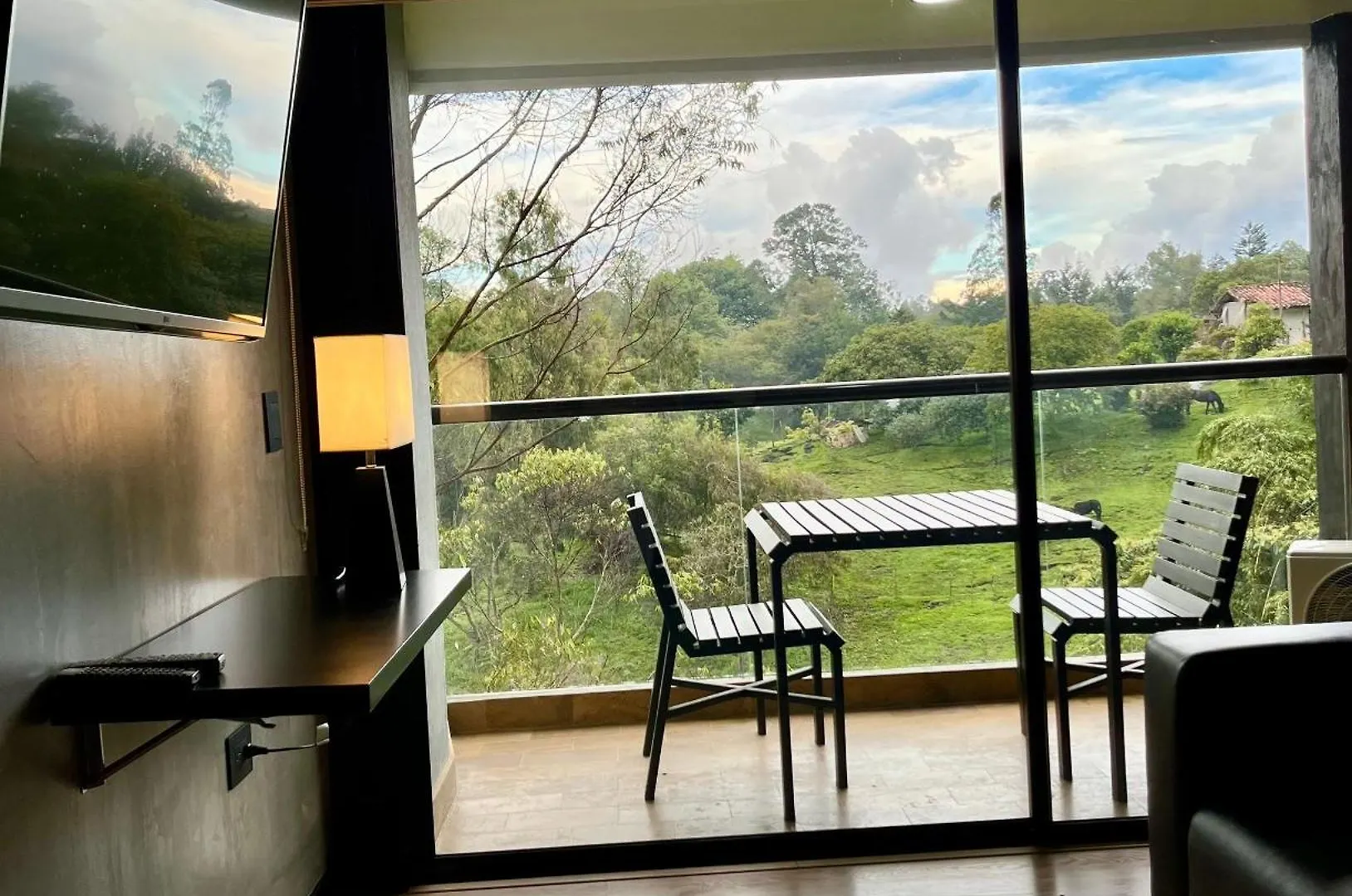 Room In Bb - Executive Suite - Llanogrande San Antonio